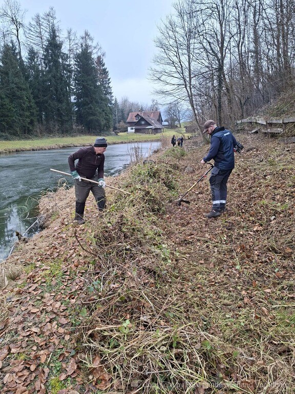 HSV Fischen - neuer Zaun für den Teich